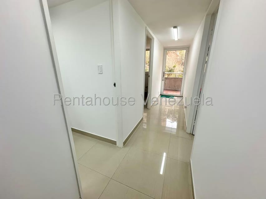 Comercial (Consultorio Medico) en Alquiler en Lomas del Sol, Distrito Metropolitano - 9