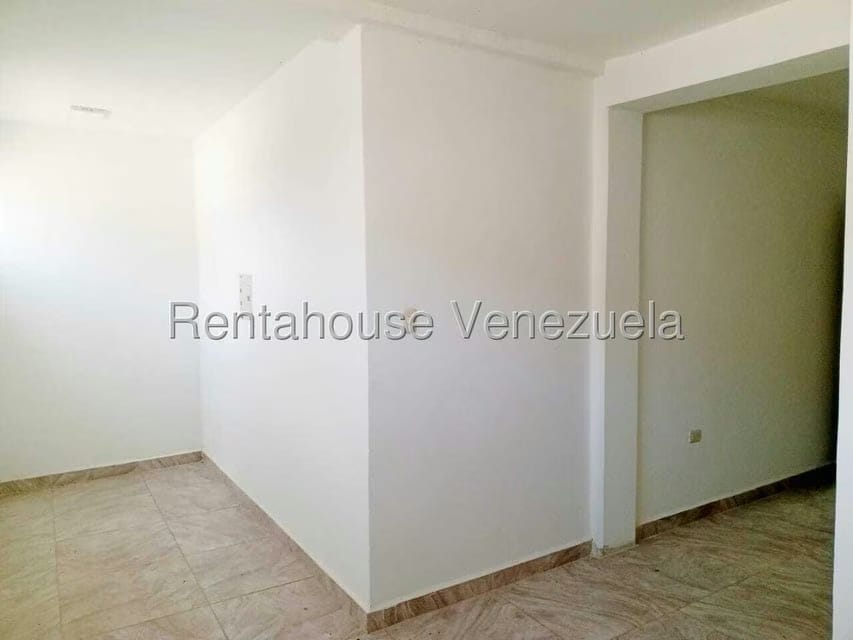 Comercial (Local Comercial) en Alquiler en Centro, Lara - 16
