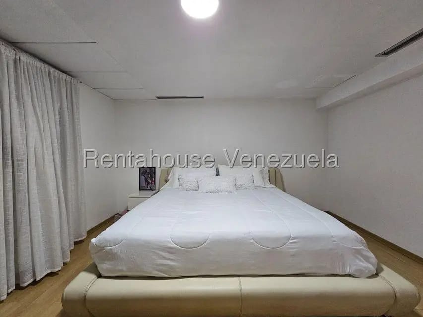 Apartamento (Penthouse) en Venta en Campo Alegre, Distrito Metropolitano - 25