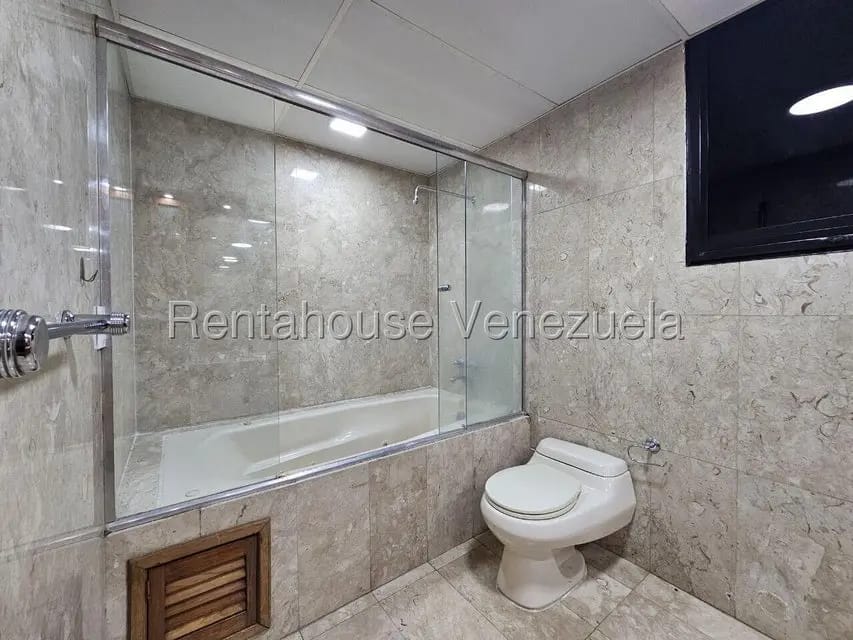 Apartamento (Penthouse) en Venta en Campo Alegre, Distrito Metropolitano - 29