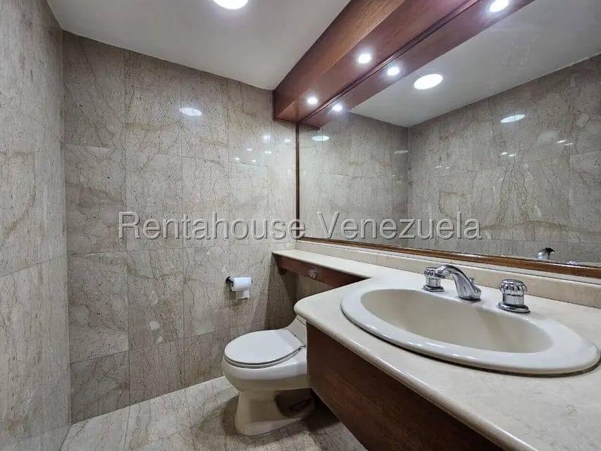 Apartamento (Penthouse) en Venta en Campo Alegre, Distrito Metropolitano - 57