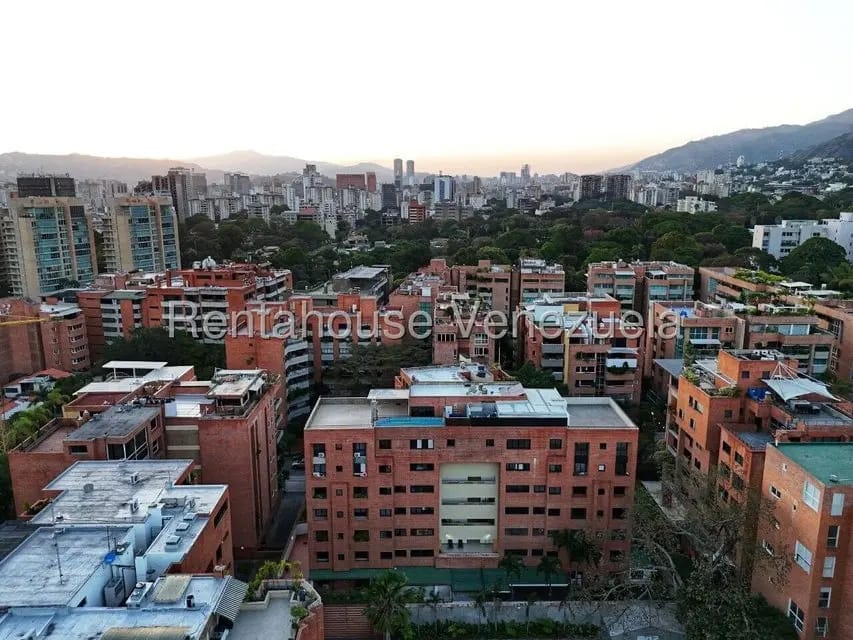Apartamento (Penthouse) en Venta en Campo Alegre, Distrito Metropolitano - 66