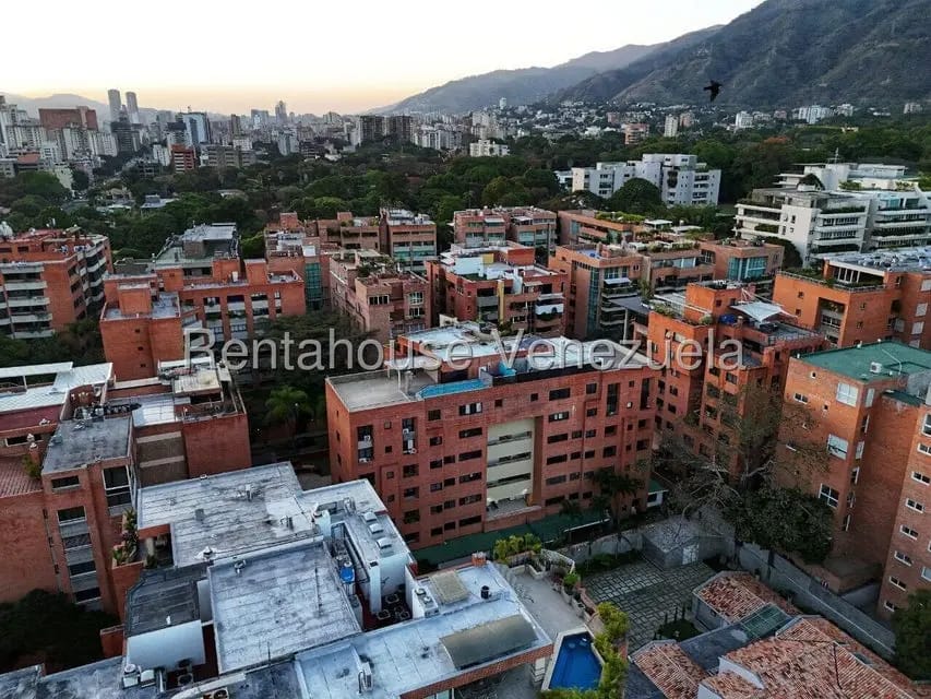 Apartamento (Penthouse) en Venta en Campo Alegre, Distrito Metropolitano - 68