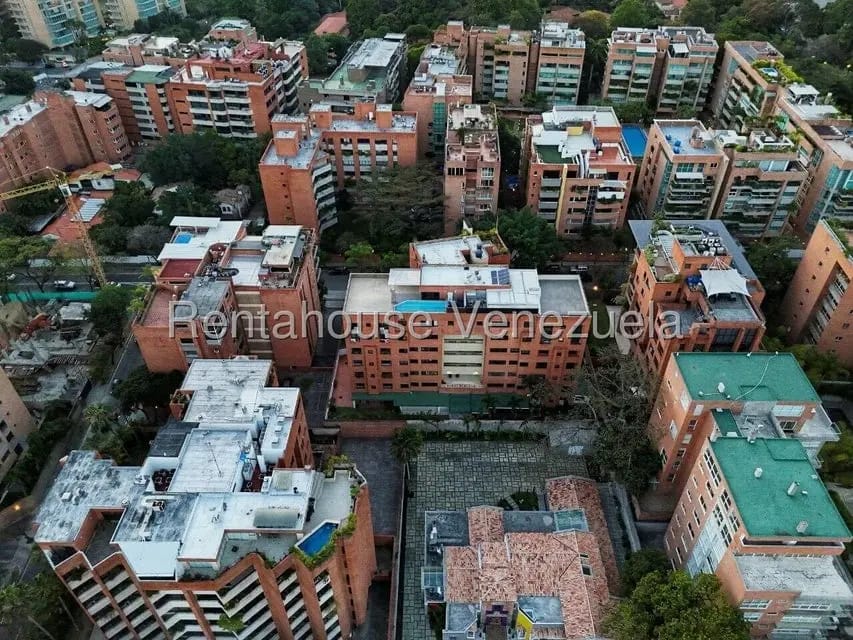 Apartamento (Penthouse) en Venta en Campo Alegre, Distrito Metropolitano - 72