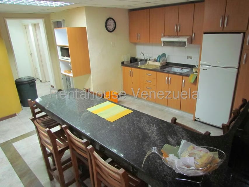 Comercial (Local Comercial) en Venta en Los Dos Caminos, Distrito Metropolitano - 16