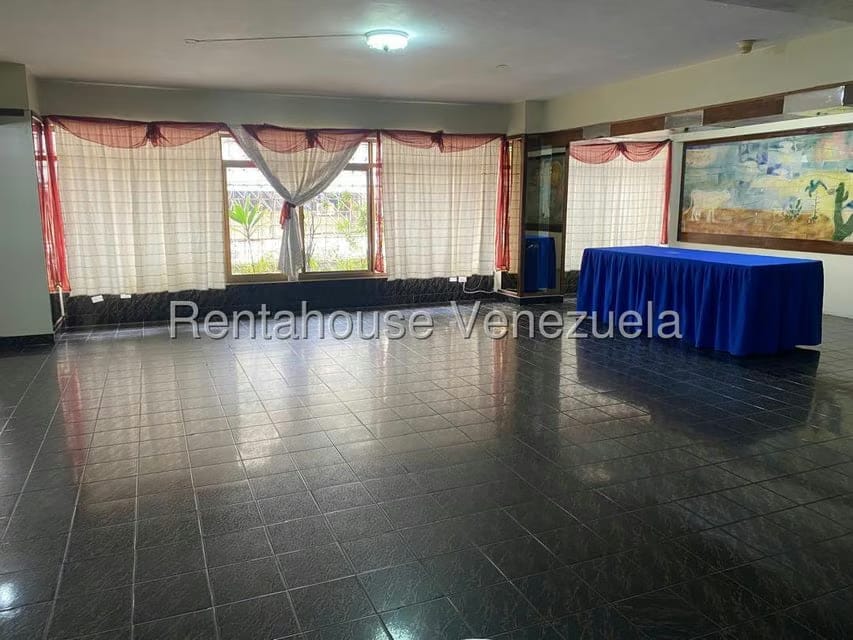 Negocios y Empresas (Hotel) en Venta en Parroquia Concepcion, Lara - 18