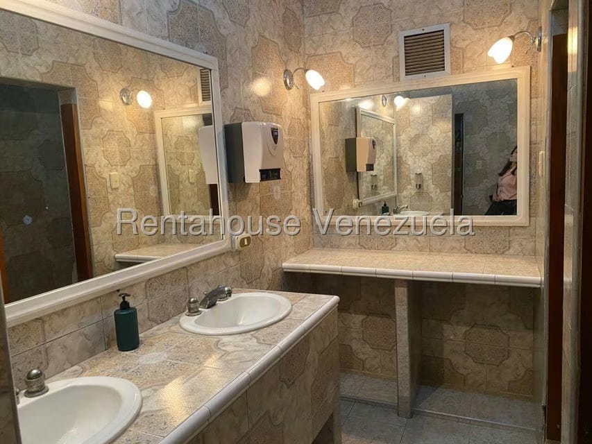 Negocios y Empresas (Hotel) en Venta en Parroquia Concepcion, Lara - 26