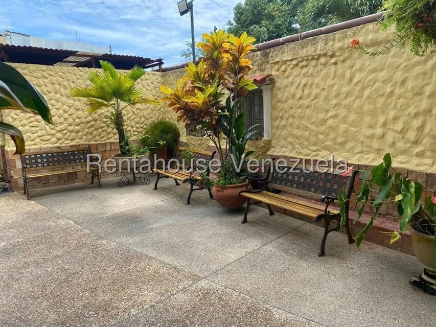 Negocios y Empresas (Hotel) en Venta en Parroquia Concepcion, Lara - 32