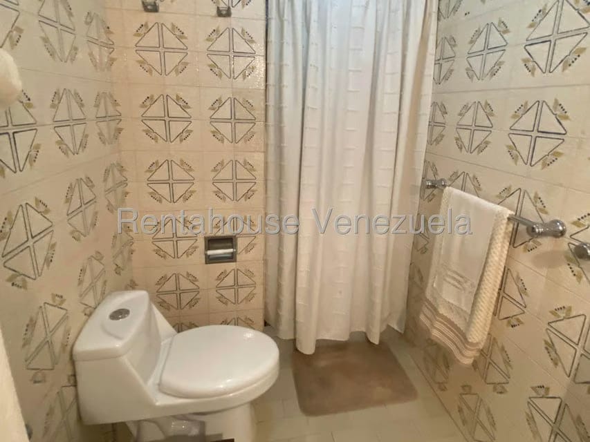 Apartamento (1 Nivel) en Venta en La Lagunita Country Club, Distrito Metropolitano - 12