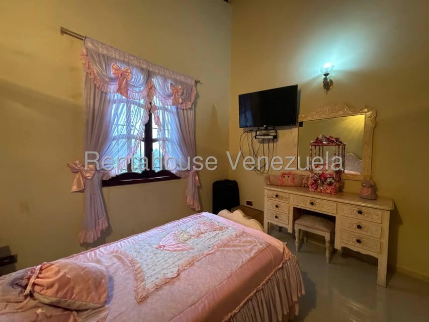 Casa (Multipes Niveles) en Venta en Mirador Panamericano, Miranda - 34