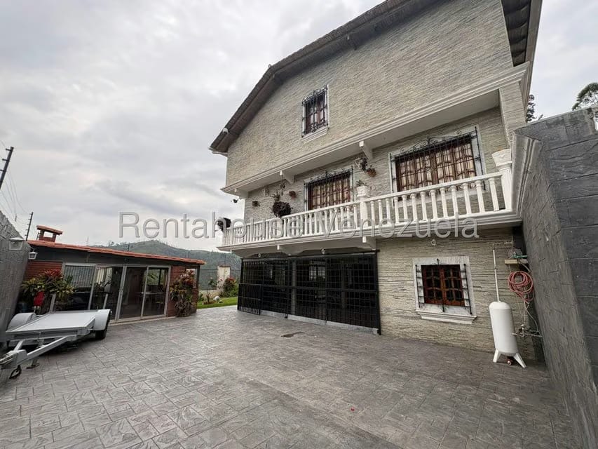 Casa (Multipes Niveles) en Venta en Mirador Panamericano, Miranda - 41