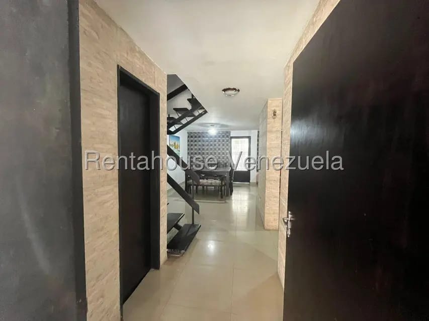 Casa (Duplex) en Venta en Casa de Campo, Portuguesa - 2