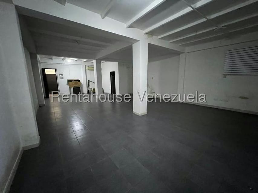 Comercial (Local Comercial) en Alquiler en El Recreo, Distrito Metropolitano - 5