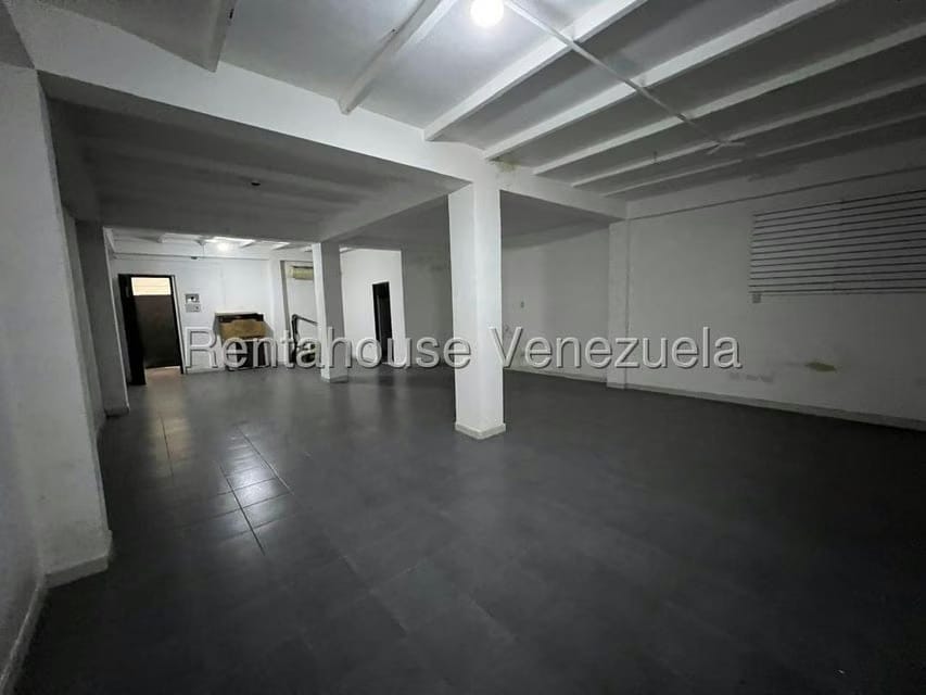 Comercial (Local Comercial) en Alquiler en El Recreo, Distrito Metropolitano - 6