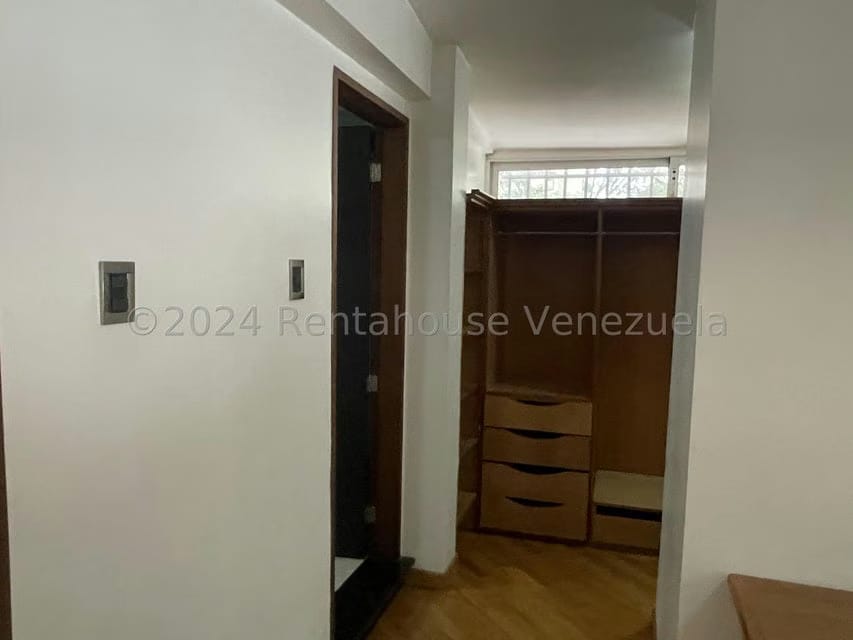 Casa (Multipes Niveles) en Venta en El Marques, Distrito Metropolitano - 23