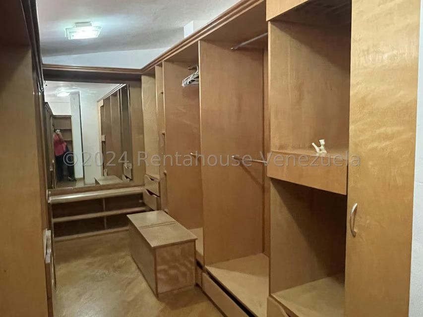 Casa (Multipes Niveles) en Venta en El Marques, Distrito Metropolitano - 25