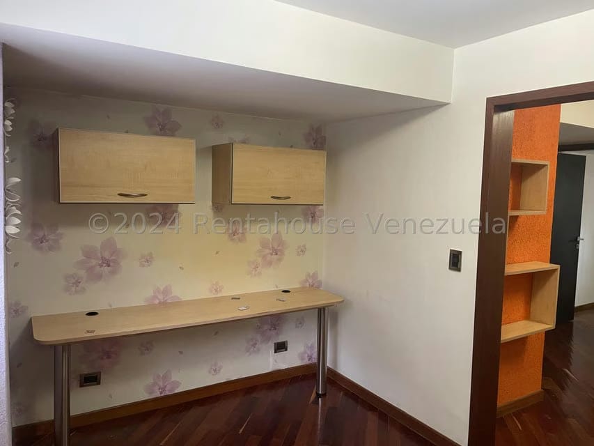 Casa (Multipes Niveles) en Venta en El Marques, Distrito Metropolitano - 36