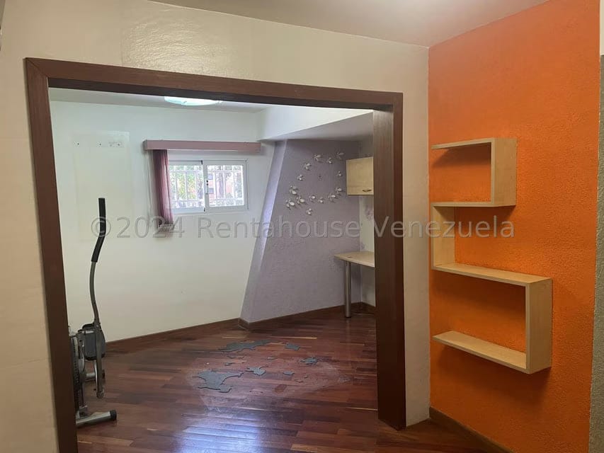Casa (Multipes Niveles) en Venta en El Marques, Distrito Metropolitano - 37