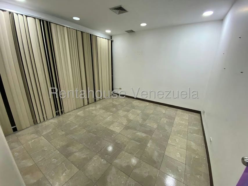 Comercial (Local Comercial) en Alquiler en Buenaventura, Miranda - 13