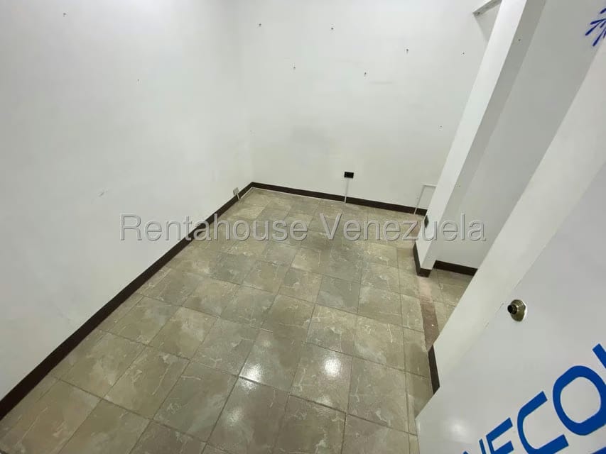 Comercial (Local Comercial) en Alquiler en Buenaventura, Miranda - 18