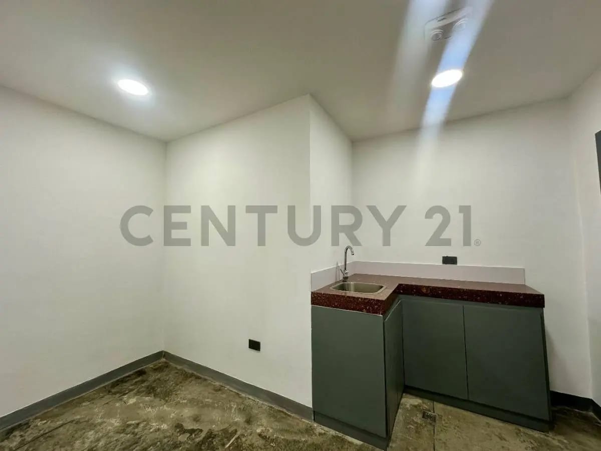 MC - Casa Comercial en San Román: Gran Oportunidad de Inversión - 11