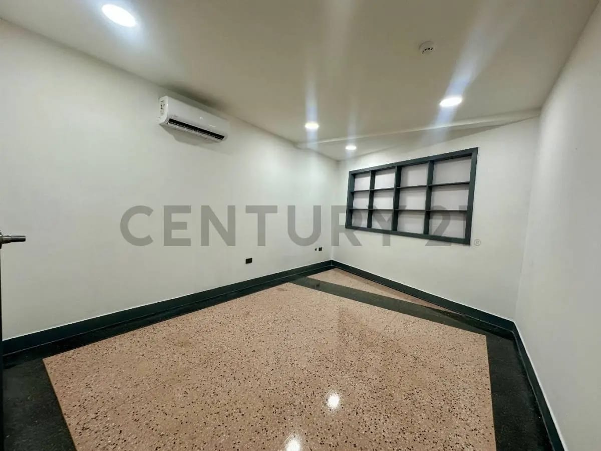 MC - Casa Comercial en San Román: Gran Oportunidad de Inversión - 17