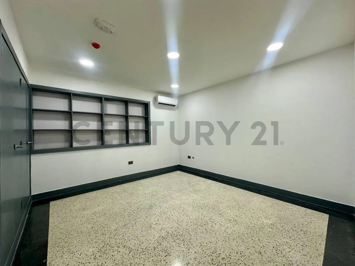MC - Casa Comercial en San Román: Gran Oportunidad de Inversión - 18