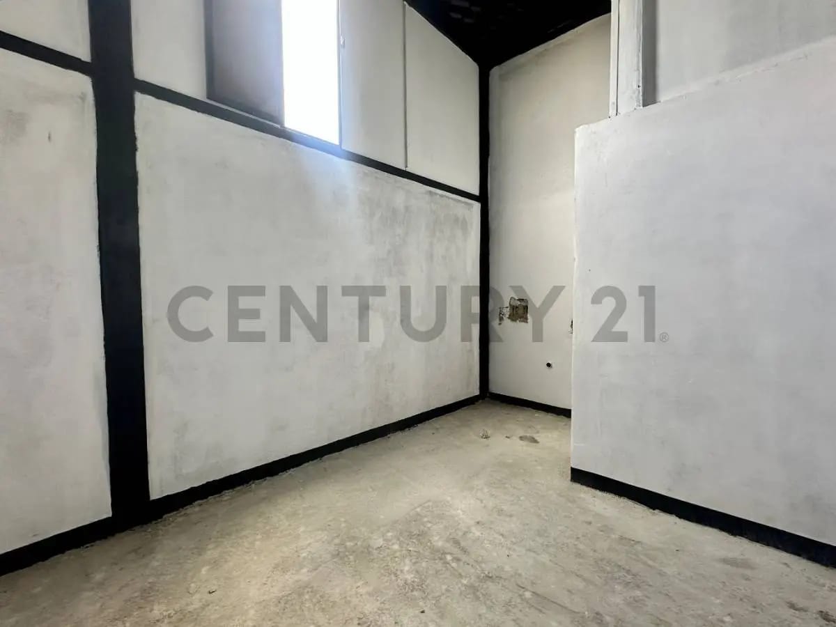 MC - Casa Comercial en San Román: Gran Oportunidad de Inversión - 26