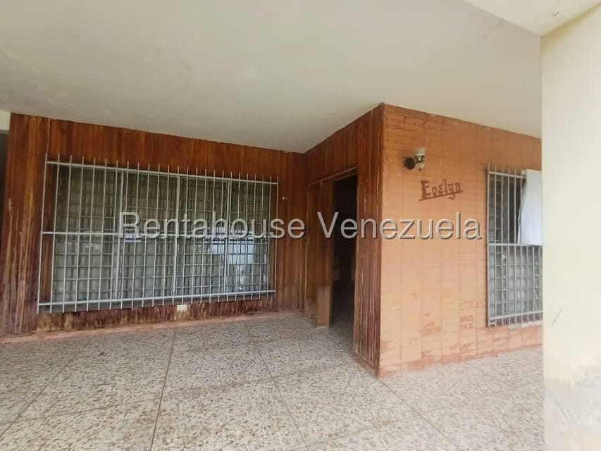 Casa (1 Nivel) en Venta en La Floresta, Aragua - 2