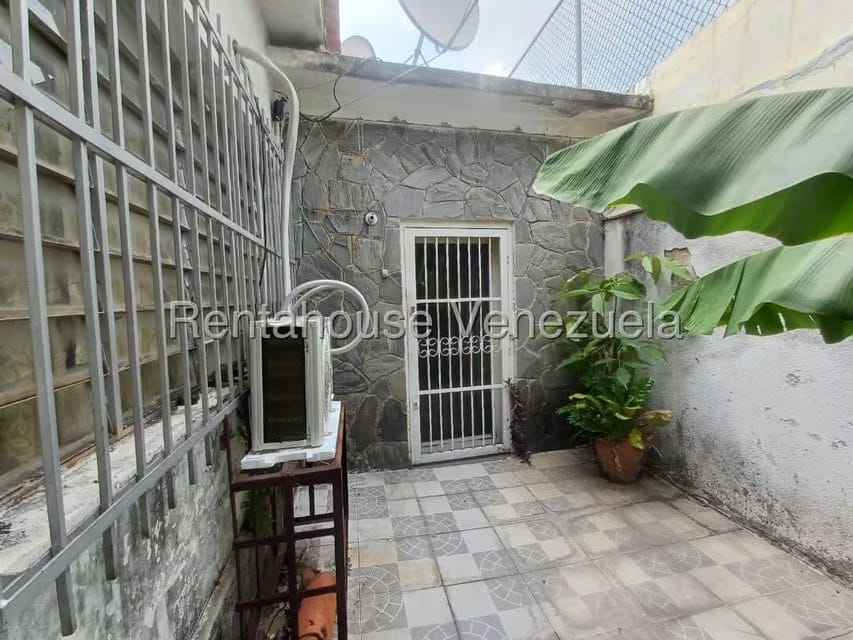 Casa (1 Nivel) en Venta en La Floresta, Aragua - 53