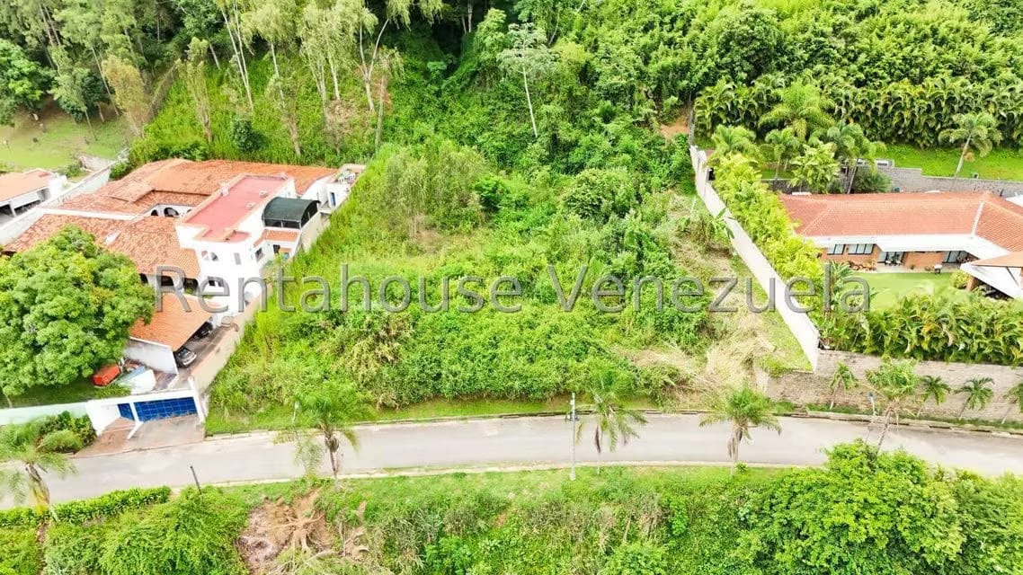 Terreno (Residencial) en Venta en Cerro Verde, Distrito Metropolitano - 2