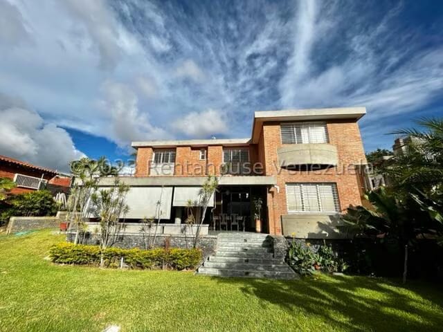 CASA EN VENTA SELENE MARIN – MLS#24-2101