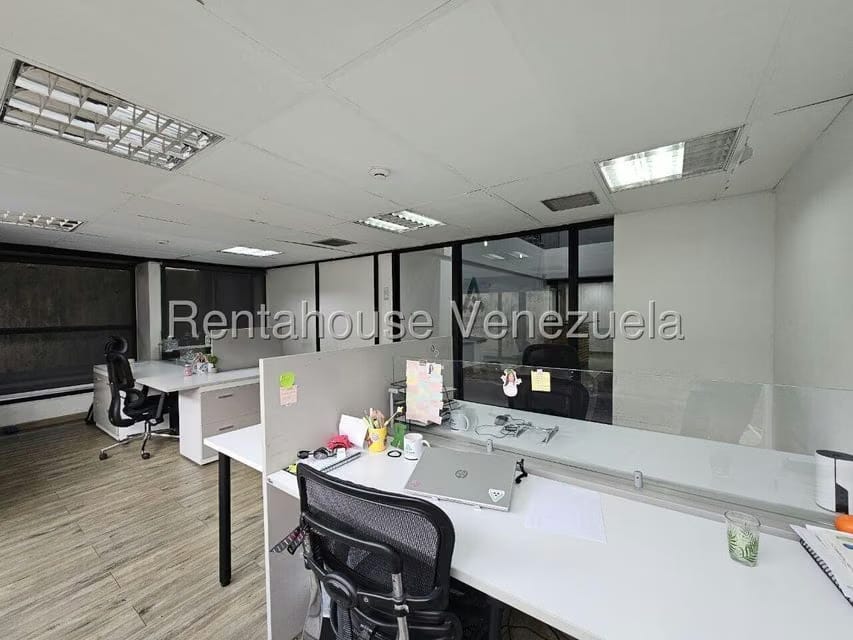 Comercial (Oficina) en Venta en El Rosal, Distrito Metropolitano - 16