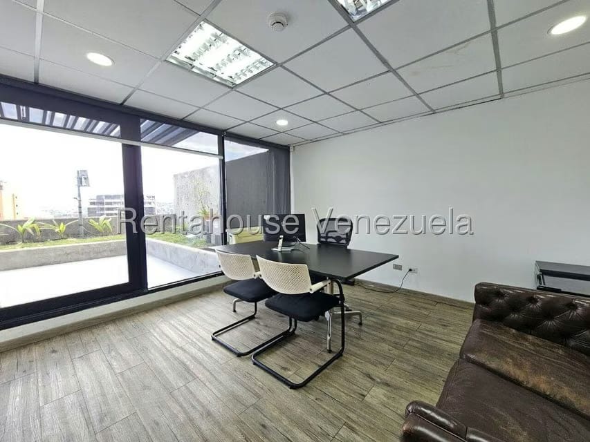 Comercial (Oficina) en Venta en El Rosal, Distrito Metropolitano - 36