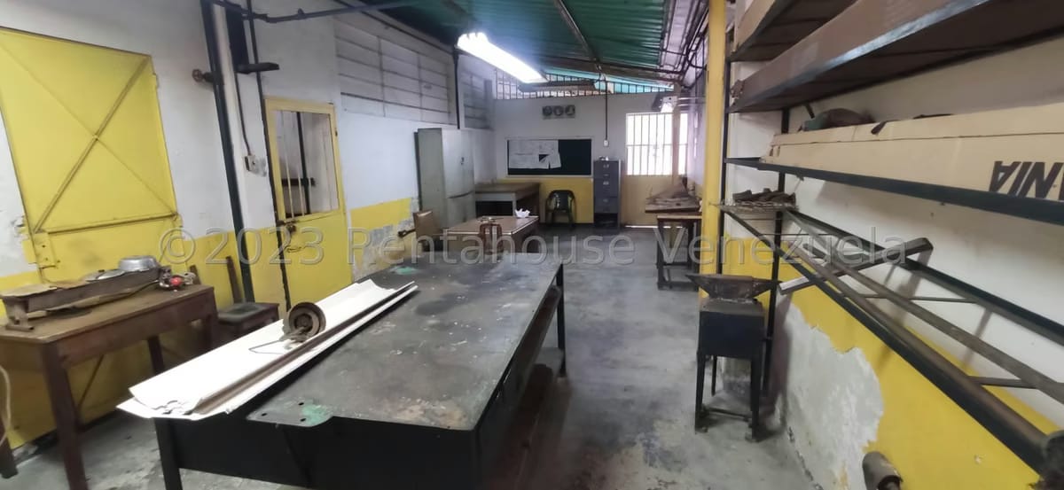 Comercial (Galpon - Deposito) en Alquiler en El Tambor, Miranda - 29
