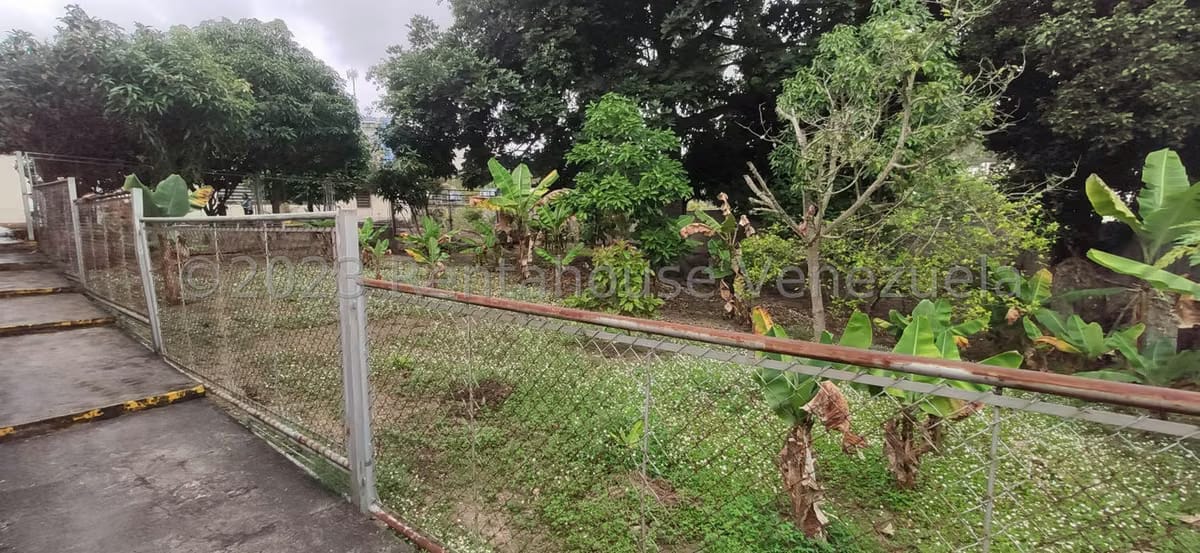 Comercial (Galpon - Deposito) en Alquiler en El Tambor, Miranda - 58