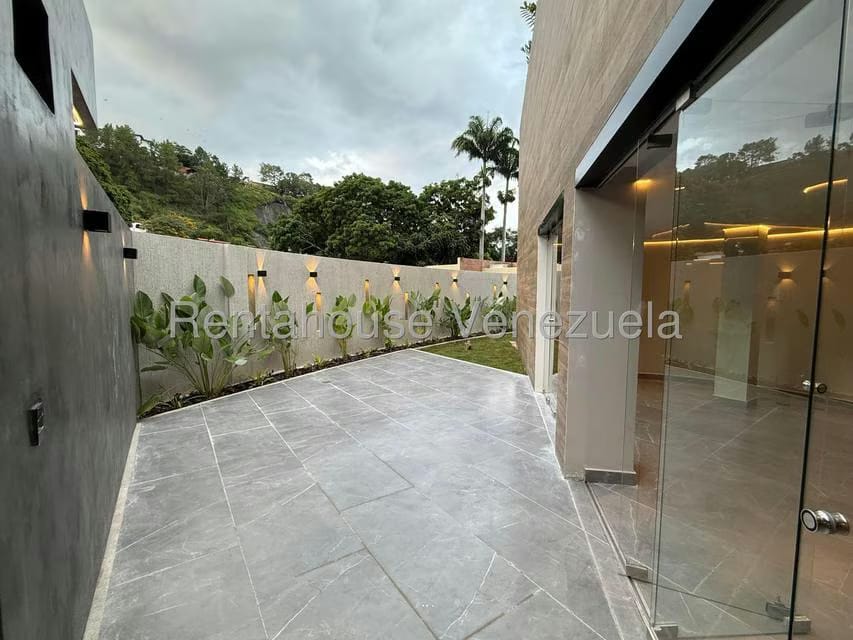 Casa (Multipes Niveles) en Venta en Prados del Este, Distrito Metropolitano - 15
