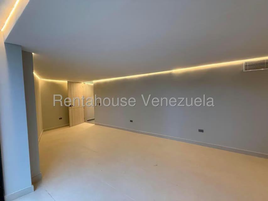 Casa (Multipes Niveles) en Venta en Prados del Este, Distrito Metropolitano - 18