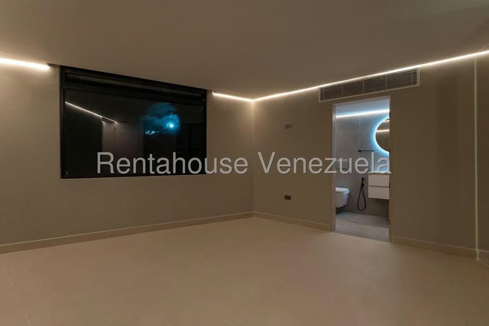 Casa (Multipes Niveles) en Venta en Prados del Este, Distrito Metropolitano - 27