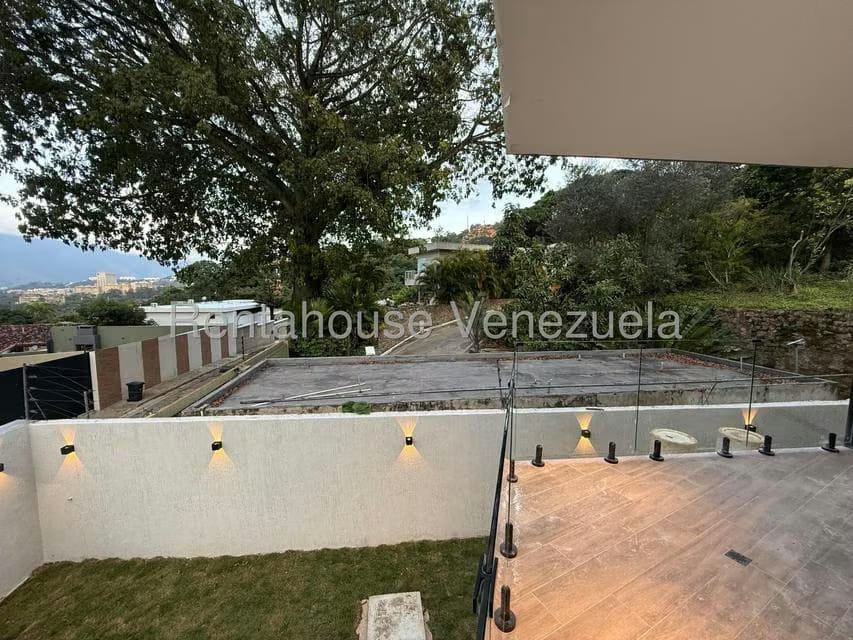 Casa (Multipes Niveles) en Venta en Prados del Este, Distrito Metropolitano - 31