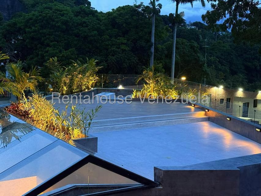 Casa (Multipes Niveles) en Venta en Prados del Este, Distrito Metropolitano - 38