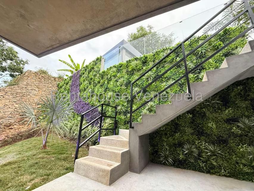 Casa (Multipes Niveles) en Venta en Prados del Este, Distrito Metropolitano - 40