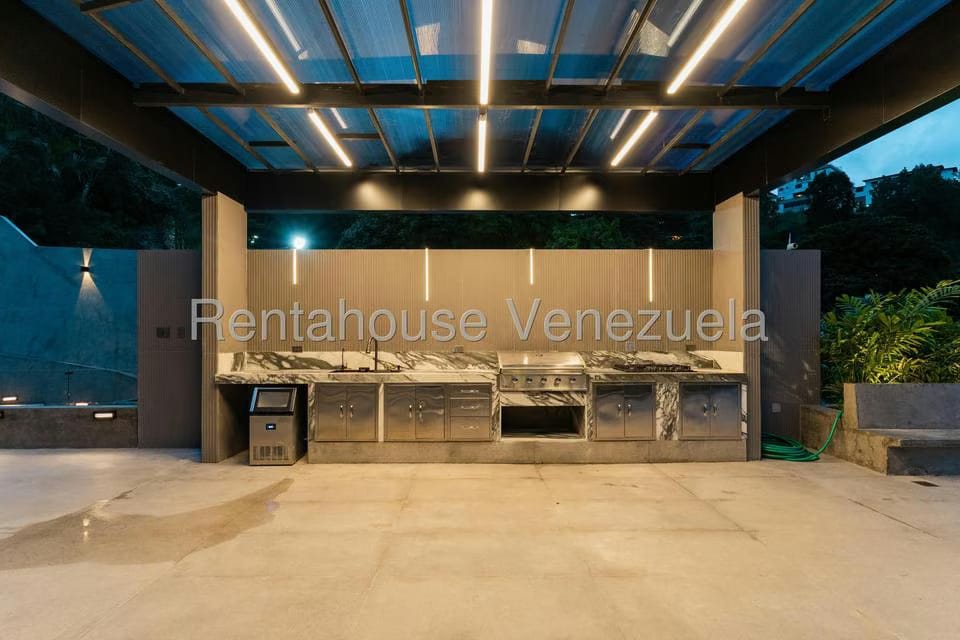 Casa (Multipes Niveles) en Venta en Prados del Este, Distrito Metropolitano - 48