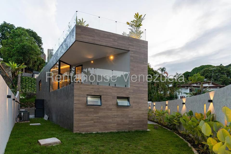 Casa (Multipes Niveles) en Venta en Prados del Este, Distrito Metropolitano - 59