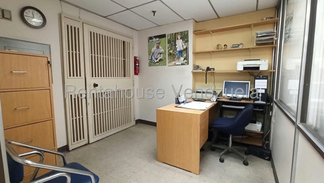 Comercial (Oficina) en Venta en Parroquia Catedral, Distrito Metropolitano - 3