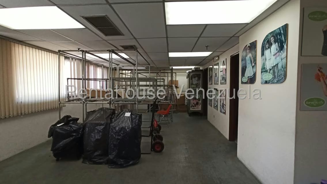 Comercial (Oficina) en Venta en Parroquia Catedral, Distrito Metropolitano - 4