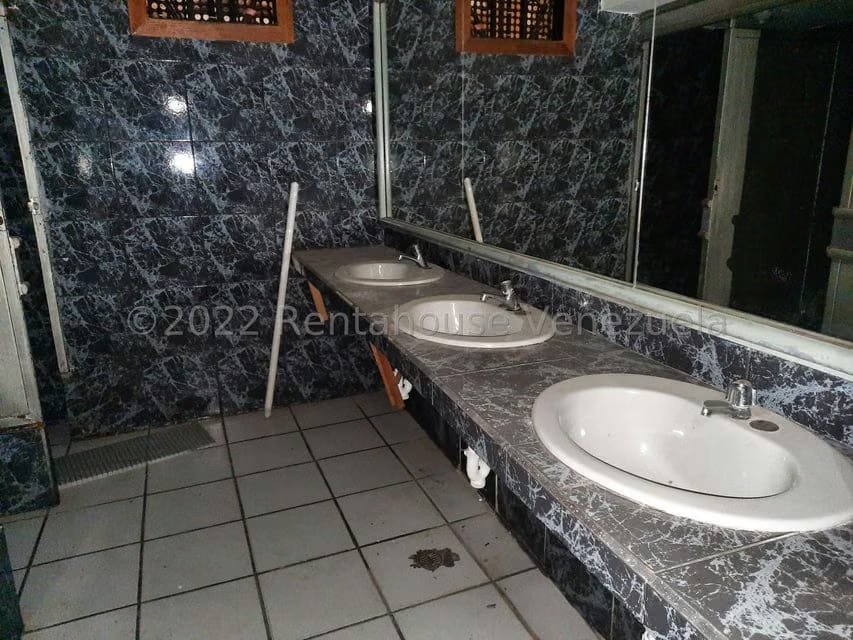 Comercial (Local Comercial) en Alquiler en Calle 72, Zulia - 7