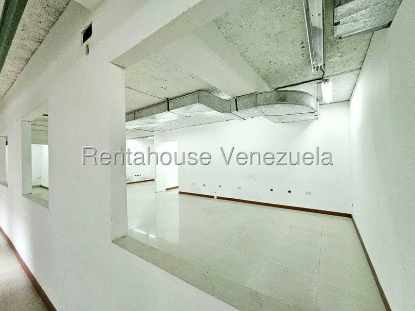 Comercial (Oficina) en Venta en El Rosal, Distrito Metropolitano - 32