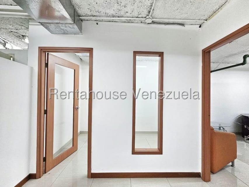 Comercial (Oficina) en Venta en El Rosal, Distrito Metropolitano - 10
