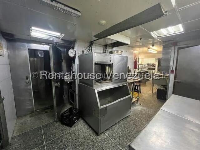 Comercial (Local Comercial) en Venta en El Recreo, Distrito Metropolitano - 12